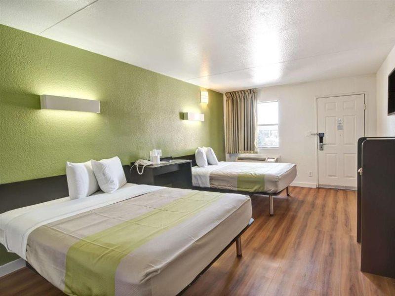 Motel 6-Dallas, Tx - Forest Lane Εξωτερικό φωτογραφία