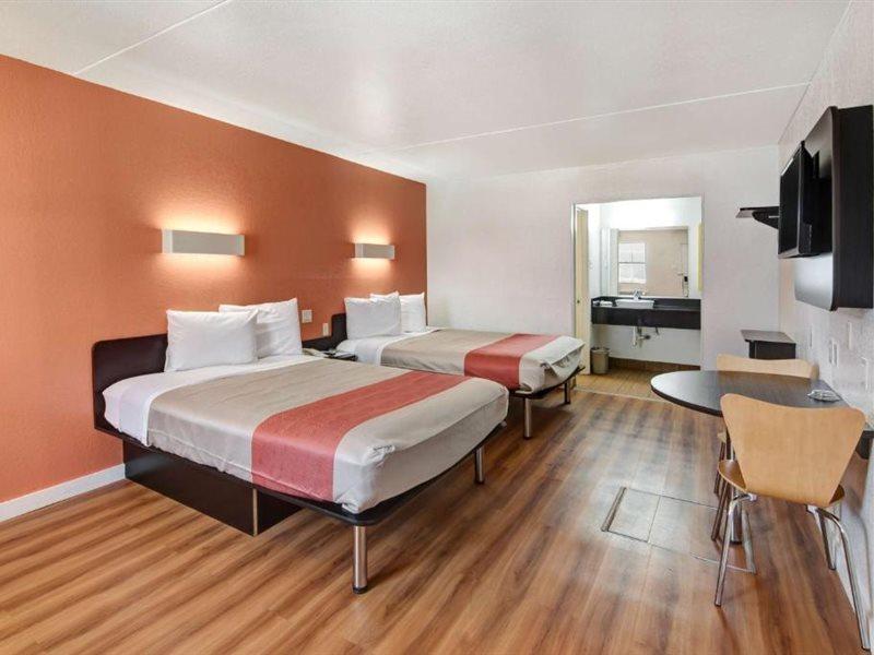 Motel 6-Dallas, Tx - Forest Lane Εξωτερικό φωτογραφία