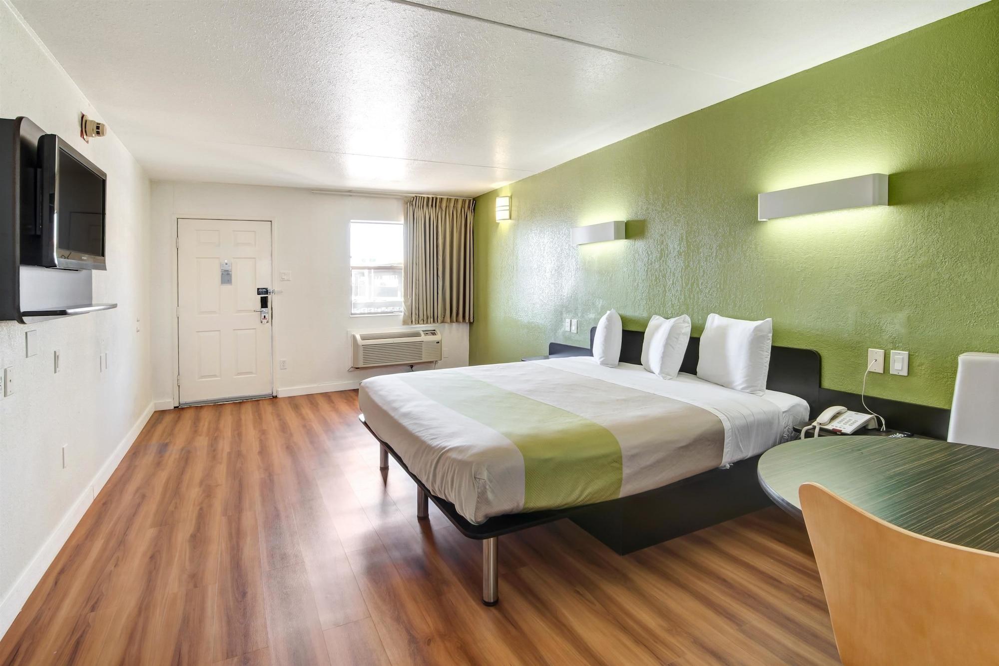 Motel 6-Dallas, Tx - Forest Lane Εξωτερικό φωτογραφία
