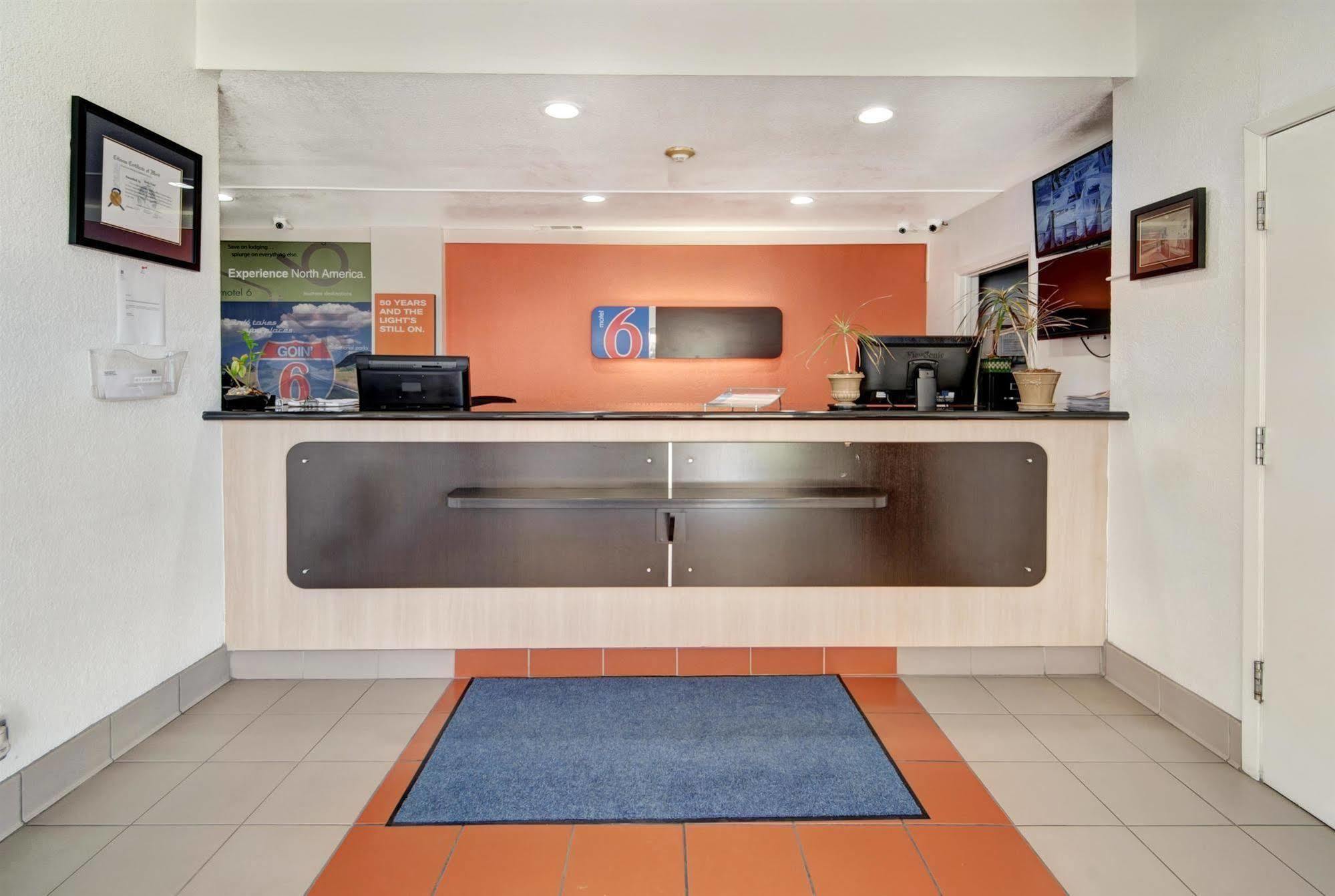 Motel 6-Dallas, Tx - Forest Lane Εξωτερικό φωτογραφία