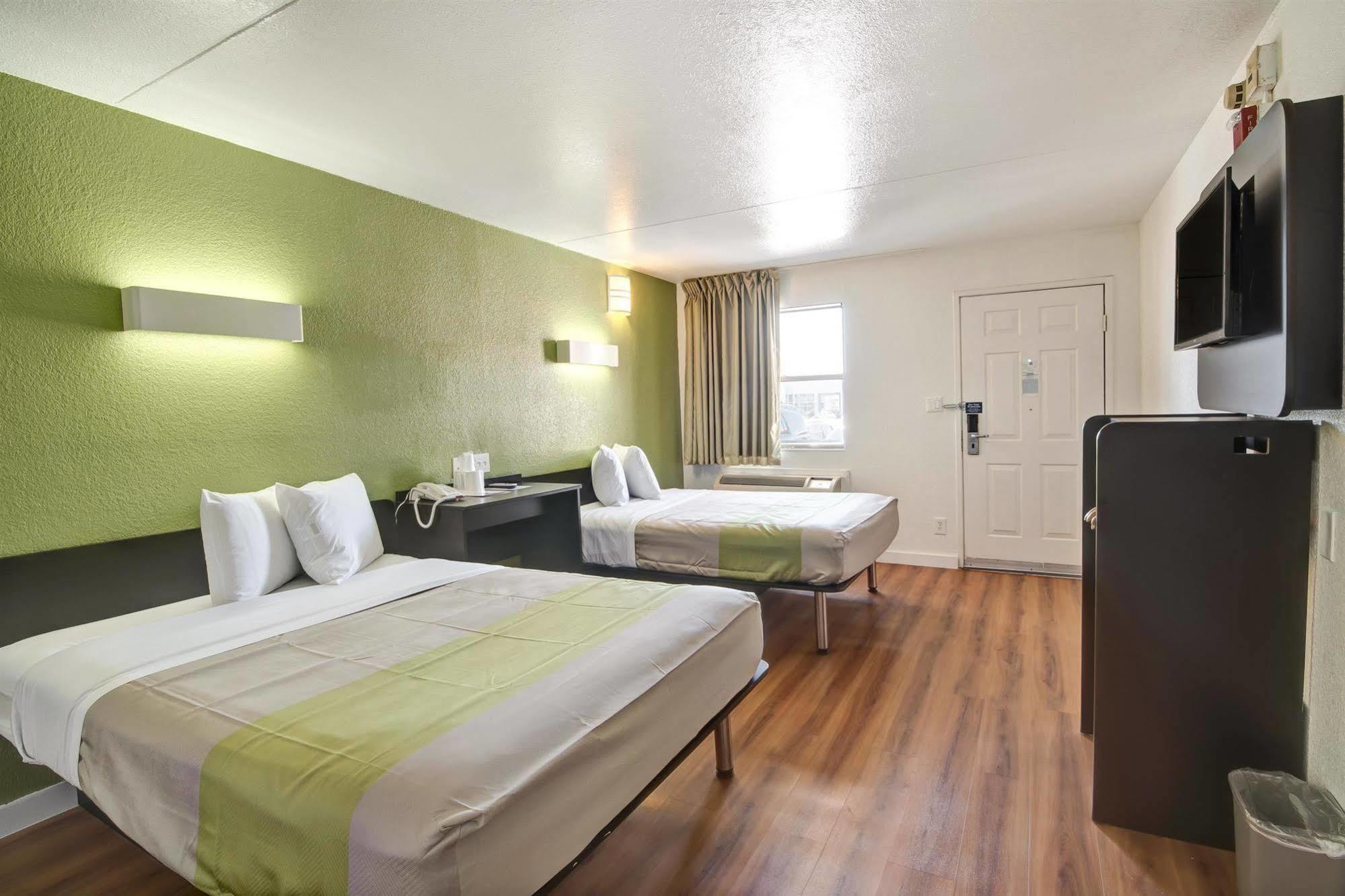 Motel 6-Dallas, Tx - Forest Lane Εξωτερικό φωτογραφία