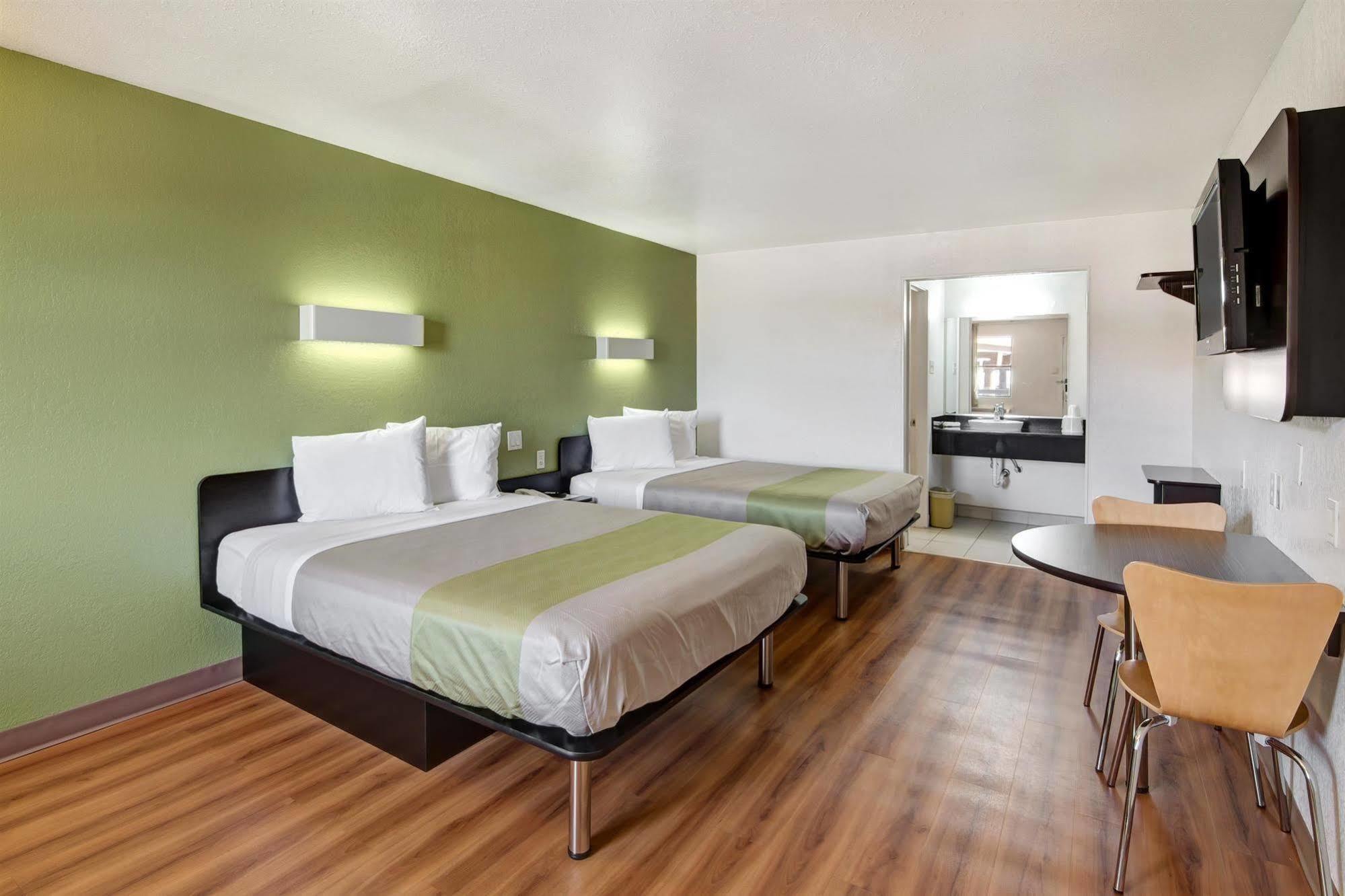 Motel 6-Dallas, Tx - Forest Lane Εξωτερικό φωτογραφία